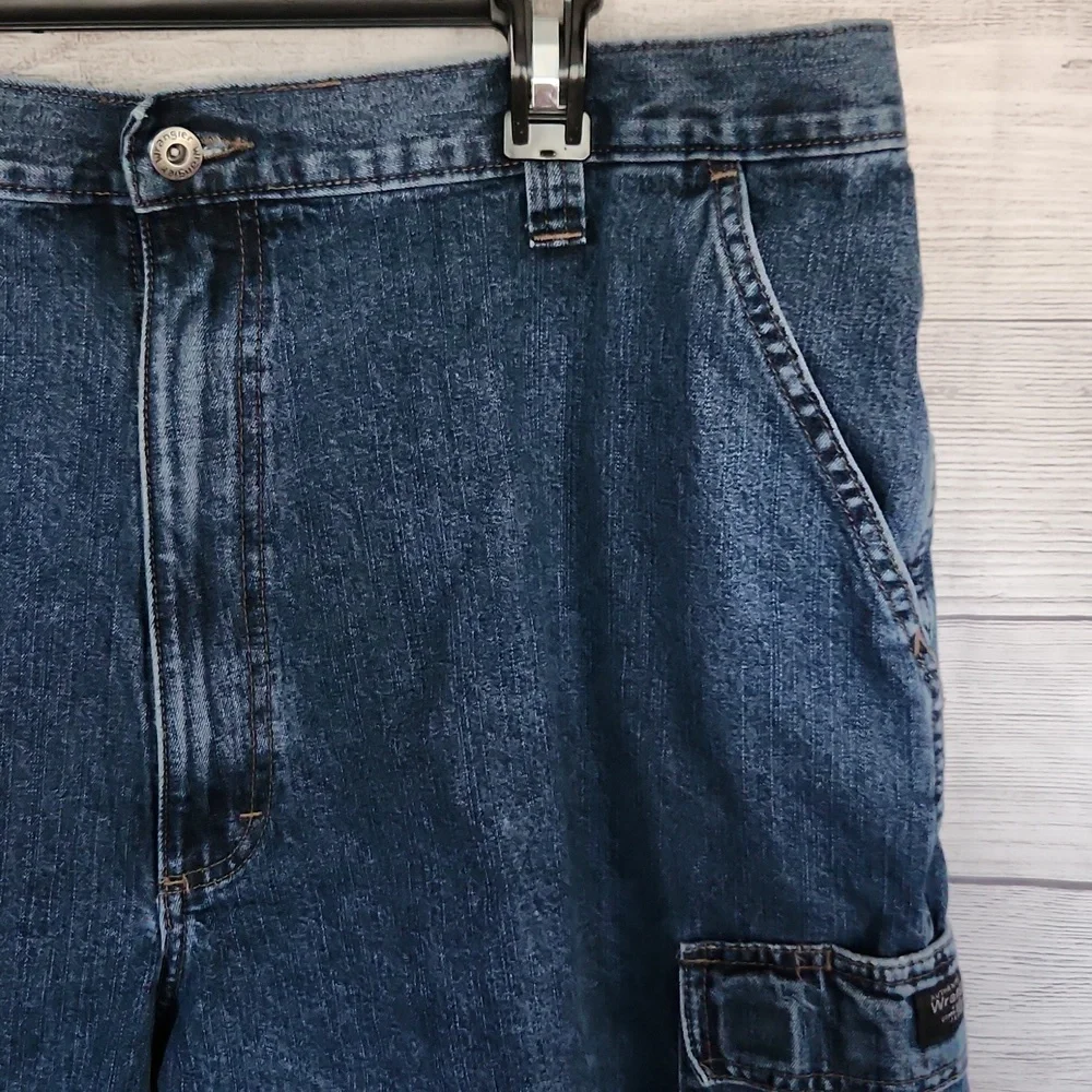 Wrangler jean cargo shorts - Picture 2 of 6